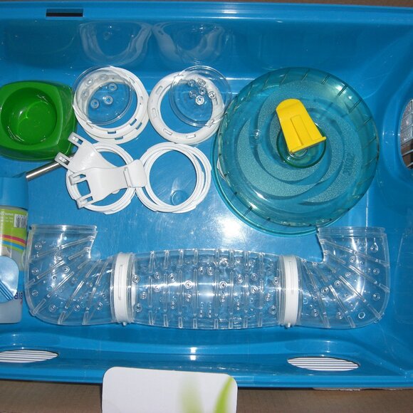 Billy Metro cage with tunnel for small animals 16.7”x 15”x 9” - Picture 4 of 8